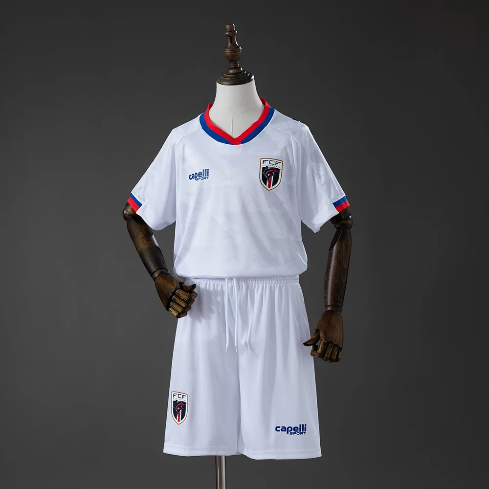 2026 Cap-Vert Extérieur Domicile Maillot Enfant Kit — main view