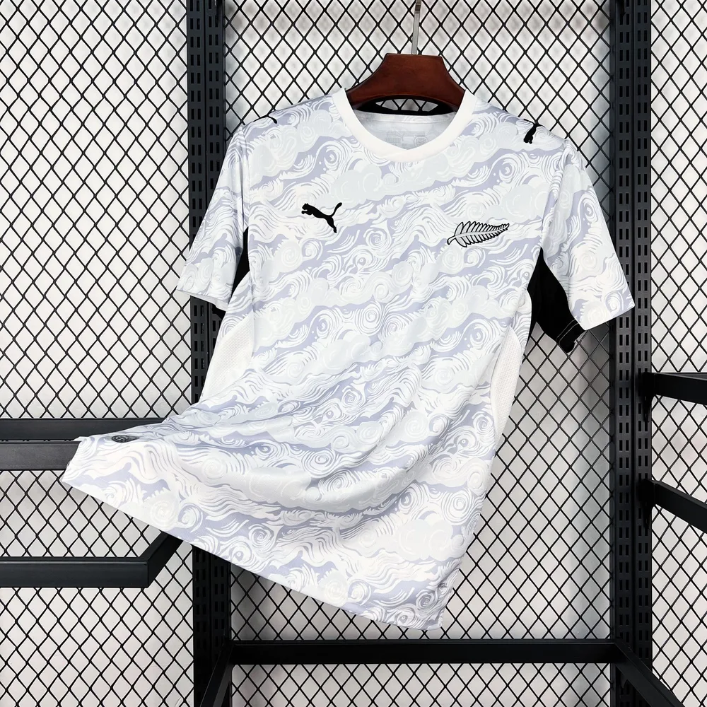 2026 Camiseta de Fútbol de Nueva Zelanda Visitante AAA Grado Fan — main view