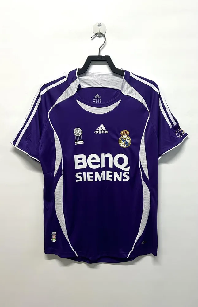 2006/2007 Retro Real Madrid Away Football Jersey AAA fan-grade — main view