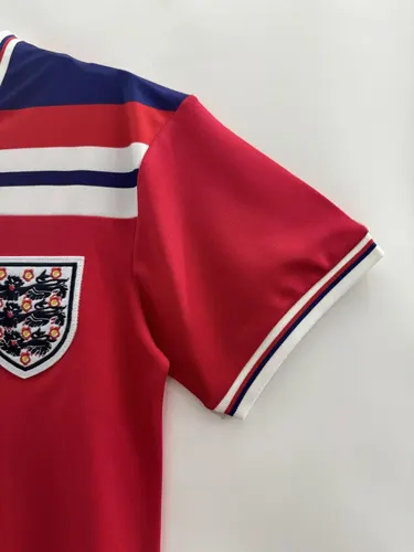 1982 Retro England Away Soccer Jersey AAA fan-grade — view 3