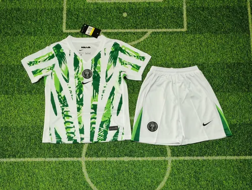 Camisa de Futebol Casa Seleção Nigeriana 2025/2026 Qualidade Tailandesa Tamanho Infantil