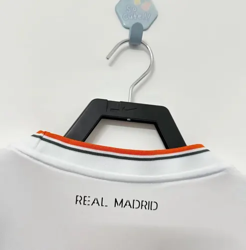 2013/2014 Real Madrid Home Football Shirt — view 4