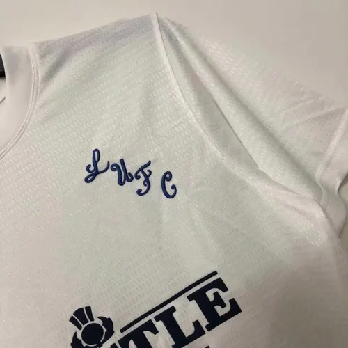 1995-1996 Retro Leeds United Home Soccer Jersey AAA fan-grade — view 5