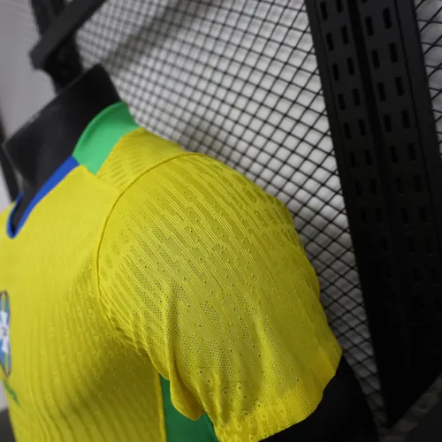 Version joueur Brésil domicile maillot de football 2025 — view 7