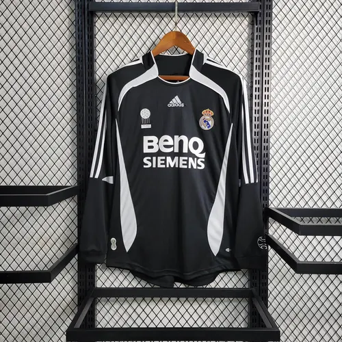 2006/2007 رجعي كم طويل ريال مدريد خارج الأرض — view 1