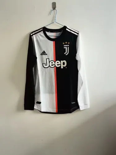 2019/2020 Retro Spielerversion Langarm Juventus Heim Fußballtrikot Thai-Qualität