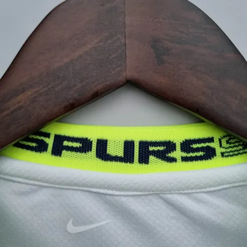 2022/2023 Tottenham Football Shirt Home — view 8