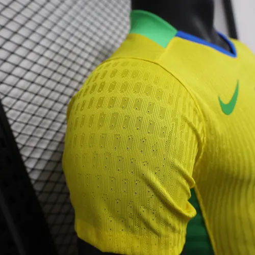 Version joueur Brésil domicile maillot de football 2025 — view 3