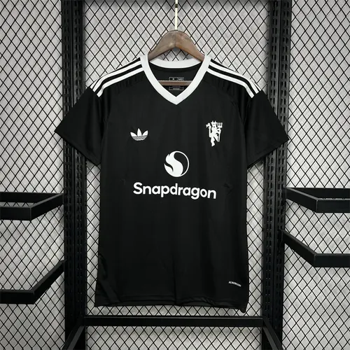 2024/2025 Manchester United Fourth goalkeeper Jersey — view 1