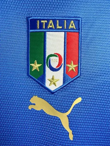 2006 Retro Italy Long sleeves Home Soccer Shirt AAA fan-grade — view 5