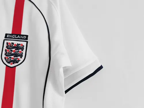 Camiseta de Fútbol Retro Inglaterra Local 2002 AAA calidad aficionado — view 5