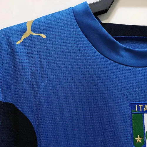 2006 Retro Italy Home Soccer Shirt AAA fan-grade — view 5