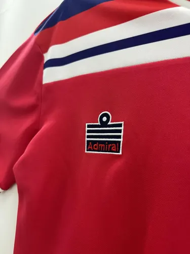 1982 Retro England Away Soccer Jersey AAA fan-grade — view 5