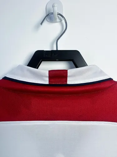 2004 Retro England Home Soccer Jersey AAA fan-grade — view 4