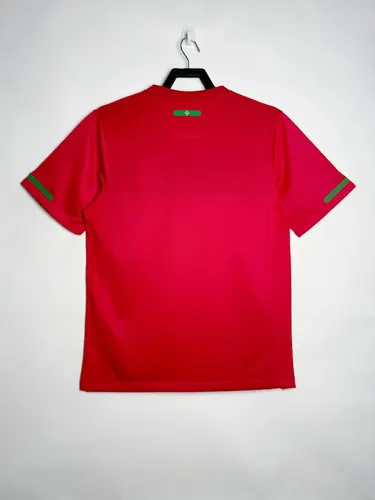 2010 Retro Portugal Home Football Shirt AAA fan-grade — view 2