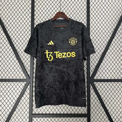 2024/2025 Manchester United スペシャルエディション ブラック サッカーシャツ タイ品質