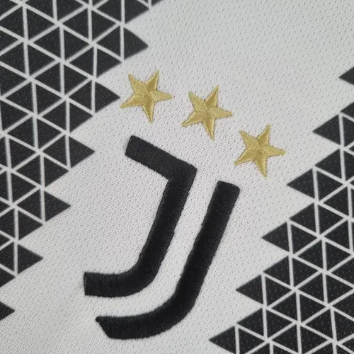 2022/2023 Juventus Home Soccer Jersey AAA fan-grade — view 5