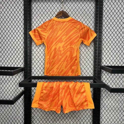 2024-2025 England Goalkeeper uniform Kids Size — view 2