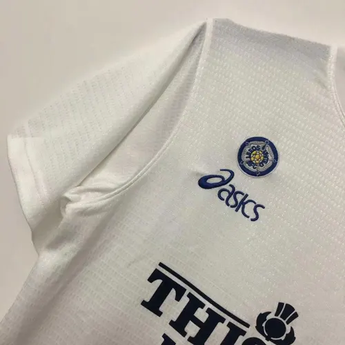 1995-1996 Retro Leeds United Home Soccer Jersey AAA fan-grade — view 4