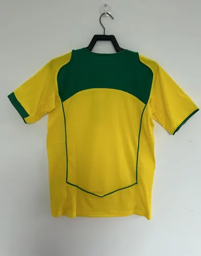 2004 Retro Brazil Home Soccer Jersey AAA fan-grade — view 2