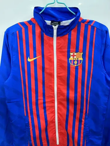 2025/2026 Barcelona Windbreaker Jersey AAA fan-grade 02 — view 3