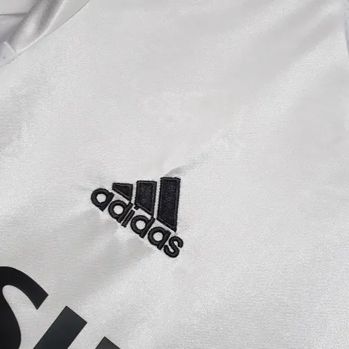 2004/2005 Retro Real Madrid Home — view 4