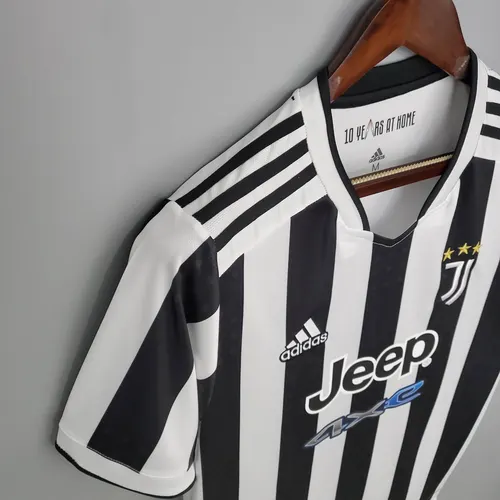 Juventus 2021/2022 Soccer Jersey AAA fan-grade Home — view 6