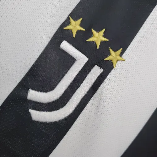 Juventus 2021/2022 Soccer Jersey AAA fan-grade Home — view 5