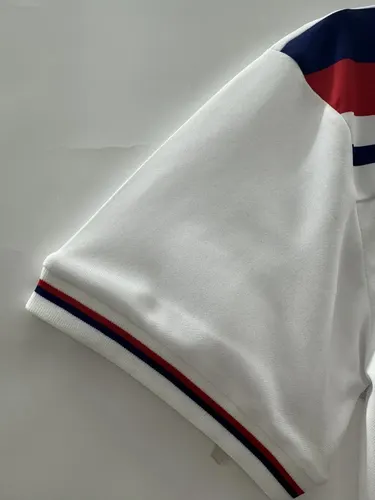 1982 Retro England Home Soccer Jersey AAA fan-grade — view 4