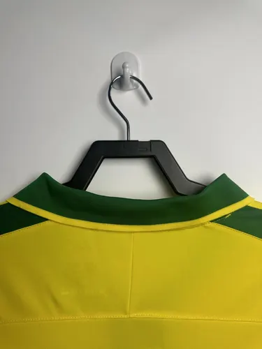 1997 Retro Brazil Soccer Jersey Home AAA fan-grade — view 4