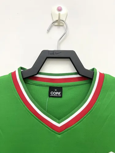 1970 Retro Mexico Home Soccer Jersey AAA fan-grade — view 3