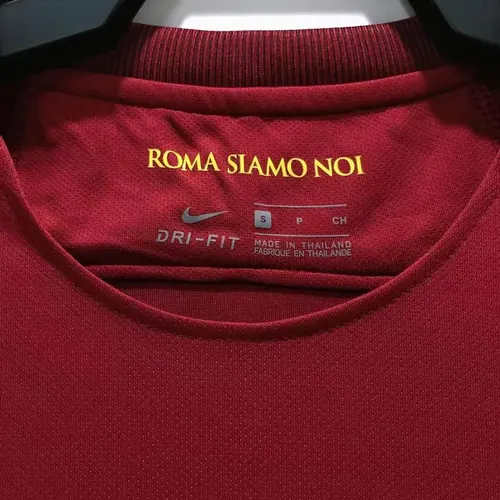 2017/2018 Retro Roma Home Soccer Jersey AAA fan-grade — view 3