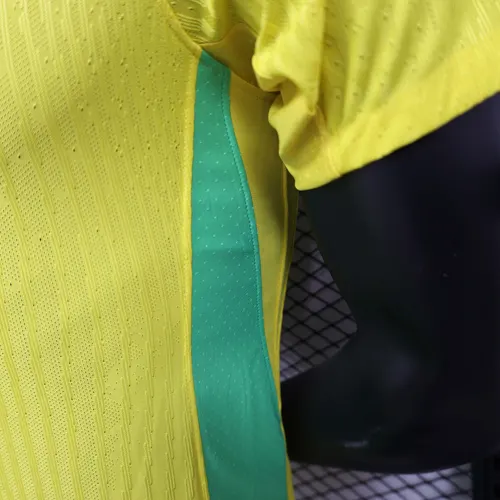 Version joueur Brésil domicile maillot de football 2025 — view 8