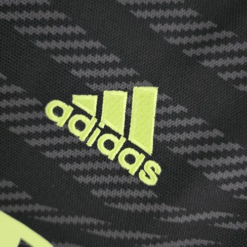 2022/2023 Real Madrid Third Away Football Shirt — view 4