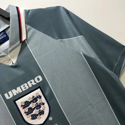 1996 Retro England Away Soccer Jersey AAA fan-grade — view 4