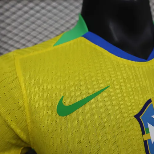Version joueur Brésil domicile maillot de football 2025 — view 4