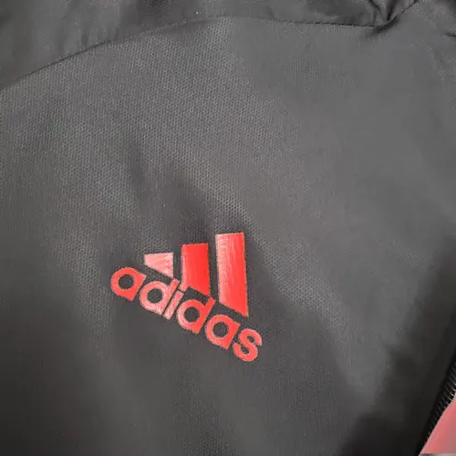 Coupe-vent maillot Real Madrid 2021 Noir (Bordure Blanc Rouge) — view 4