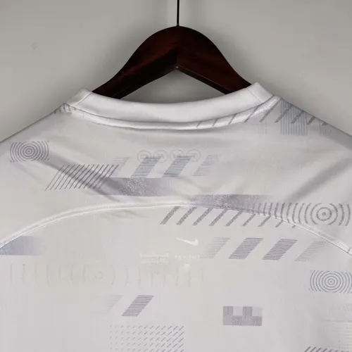 2023/2024 Tottenham Home Football Shirt — view 4