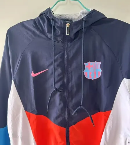 2025/2026 Barcelona Windbreaker Jersey AAA fan-grade 03 — view 3