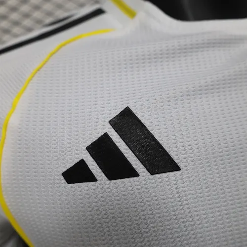 2025/2026 Player Version Real Madrid Home Football Jersey AAA fan-grade — view 4