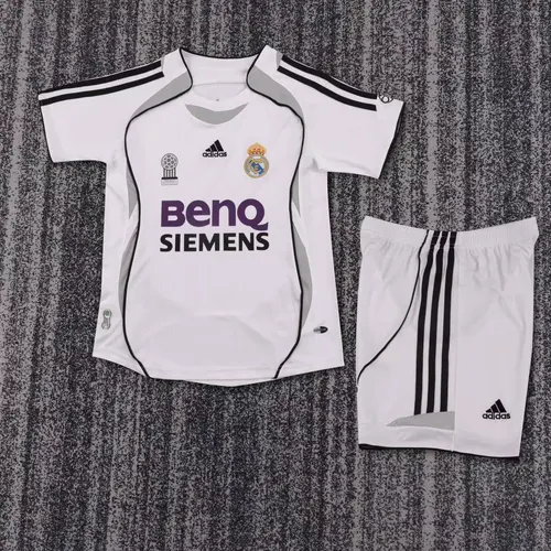 2006-2007 Retro Real Madrid Home Football Shirt AAA fan-grade Kids Size