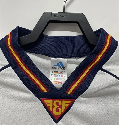 1998 Retro Spain Away Soccer Shirt AAA fan-grade — view 3