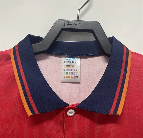 1994 Retro Spain Home Soccer Shirt AAA fan-grade — view 3