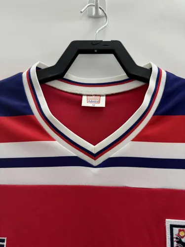 1982 Retro England Away Soccer Jersey AAA fan-grade — view 4
