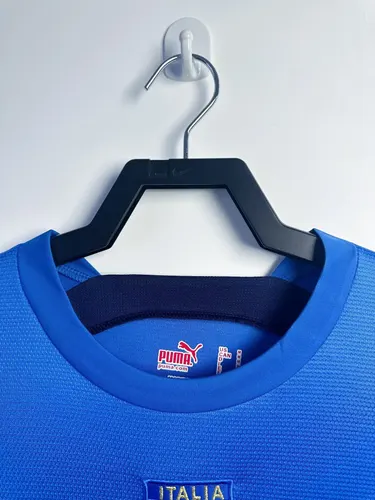 2006 Retro Italy Long sleeves Home Soccer Shirt AAA fan-grade — view 3