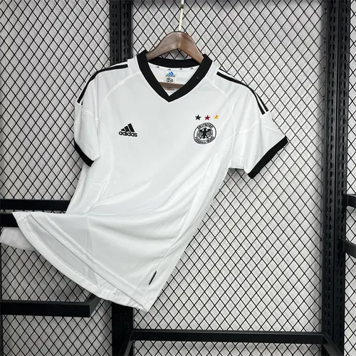 2002 Retro Germany Home Soccer Jersey AAA fan-grade — view 3