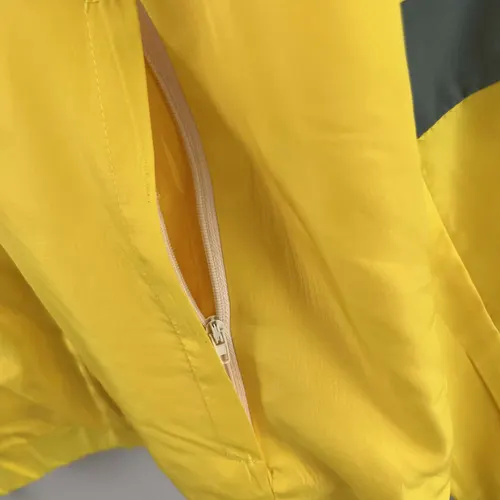2023 Flamengo Windbreaker yellow Soccer Jersey AAA fan-grade — view 7