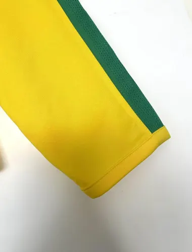2002 Retro Long Sleeve Brazil Home Soccer Jersey AAA fan-grade — view 6