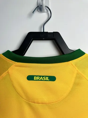 2010 Retro Brazil Home Soccer Jersey AAA fan-grade — view 4