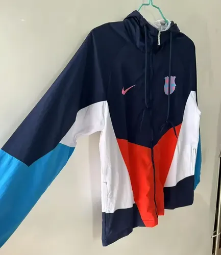 2025/2026 Barcelona Windbreaker Jersey AAA fan-grade 03 — view 4
